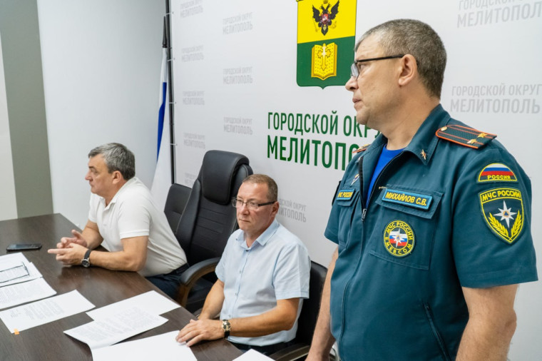 Сергей Золотарёв провел плановое заседание комиссии по предупреждению и ликвидации чрезвычайных ситуаций и обеспечению пожарной безопасности городского округа Мелитополь. Сергей Золотарёв провел плановое заседание комиссии по предупреждению и ликвидации чрезвычайных ситуаций и обеспечению пожарной безопасности городского округа Мелитополь.